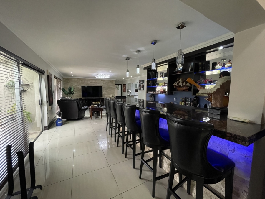 4 Bedroom Property for Sale in Heuwelsig Free State